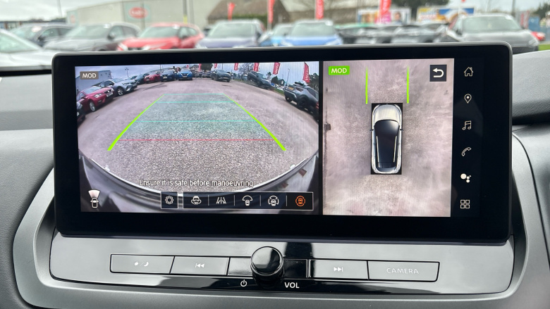 Nissan Qashqai 1.3 DiG-T MH N-Connecta 5dr Petrol Hatchback